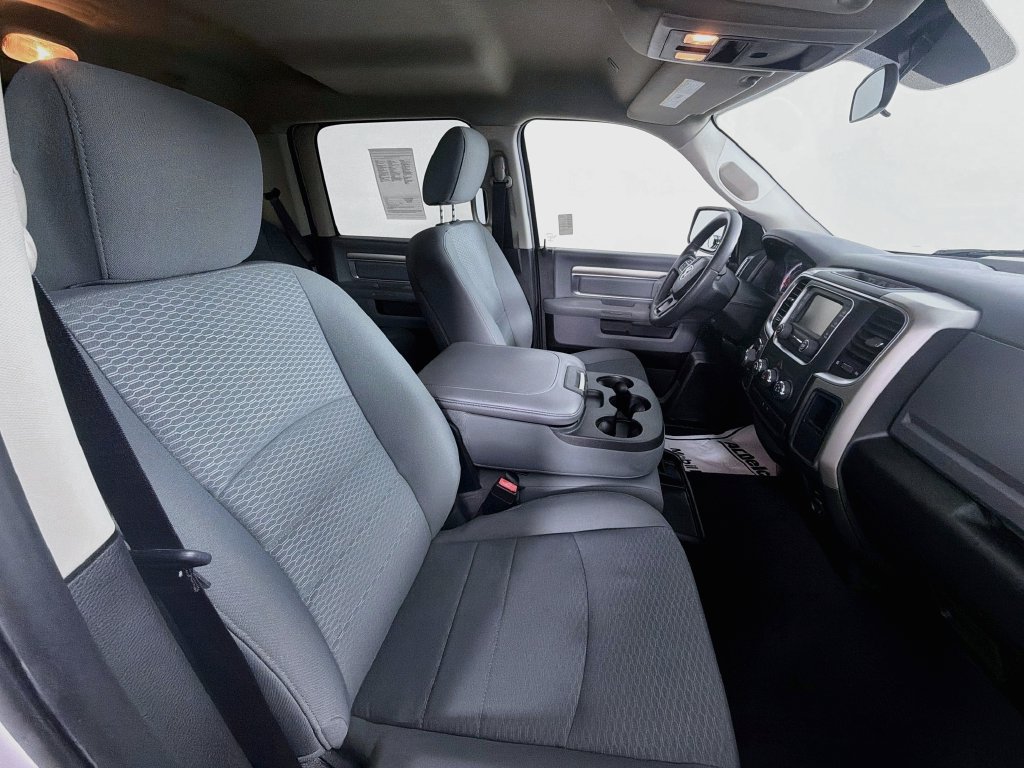 Used 2019 RAM 1500 Classic SLT AWD/4WD image 26