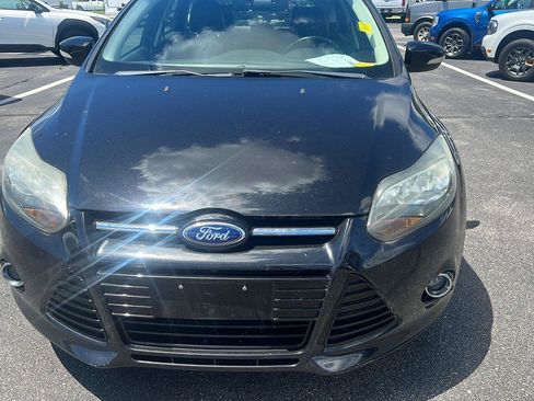 Used 2014 Ford Focus SE w/ Equipment Group 201A FWD image 12