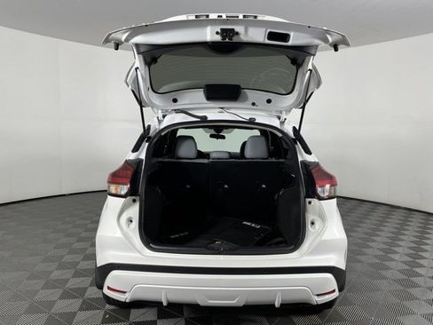 Used 2024 Nissan Kicks SR w/ SR Premium Package FWD image 40