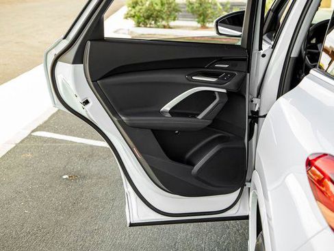 Certified 2025 Audi Q5 Premium Plus w/ Premium Plus image 19
