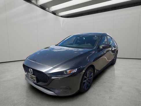 Used 2021 MAZDA MAZDA3 s FWD image 2