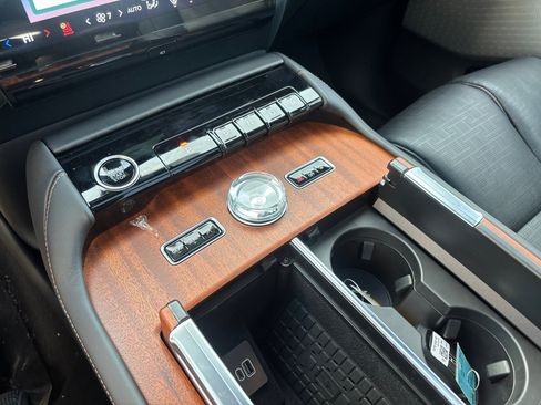 New 2026 Lincoln Navigator L Black Label image 23