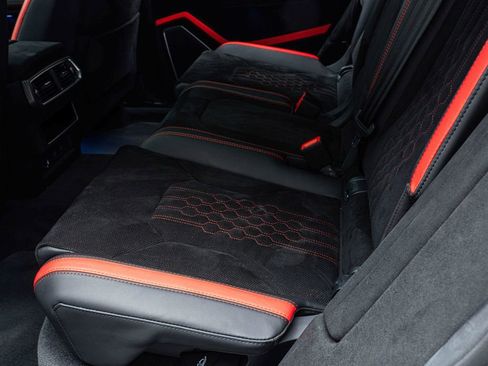 Used 2024 Lamborghini Urus Performante image 41