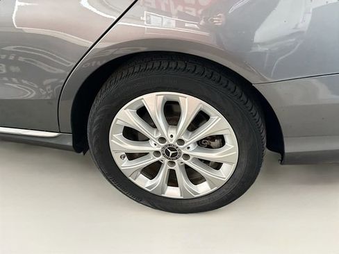 Used 2019 Mercedes-Benz C 300 4MATIC Sedan image 31