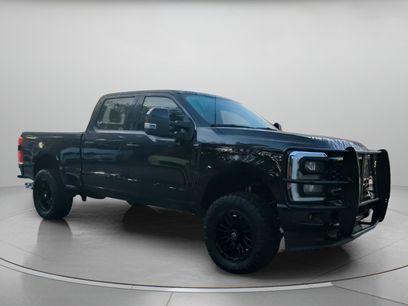 Used 2025 Ford F250 Lariat w/ Black Appearance Package