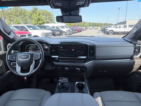 Used 2024 GMC Sierra 1500 SLT w/ SLT Convenience Package AWD/4WD image 10