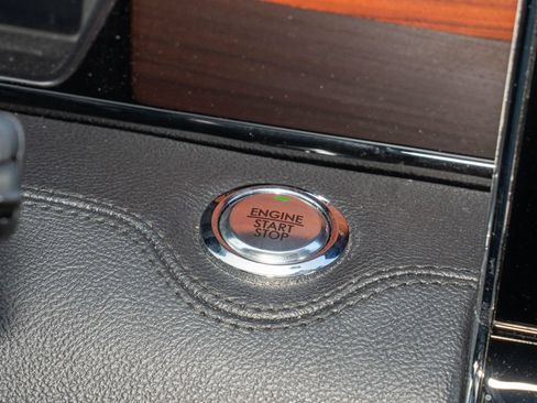 Used 2024 Lincoln Navigator Reserve AWD/4WD image 23
