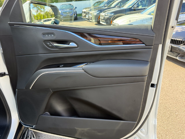 Used 2023 Cadillac Escalade Premium Luxury w/ LPO, Floor Liner Package AWD/4WD image 30