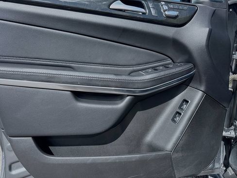 Used 2018 Mercedes-Benz GLS 550 4MATIC w/ Driver Assistance Package image 23