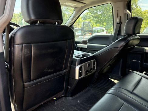 Used 2021 Ford F250 Lariat w/ Lariat Ultimate Package AWD/4WD image 30