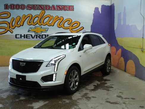 Used 2020 Cadillac XT5 Sportv image 2