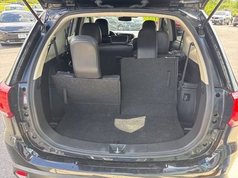 Used 2020 Mitsubishi Outlander ES AWD/4WD image 13