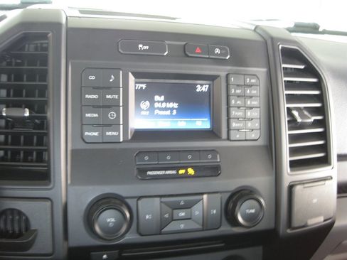 Used 2016 Ford F150 XL w/ Equipment Group 101A Mid RWD image 20