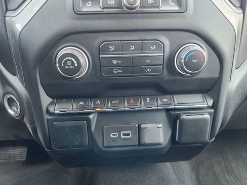 Used 2024 Chevrolet Silverado 1500 Custom image 17