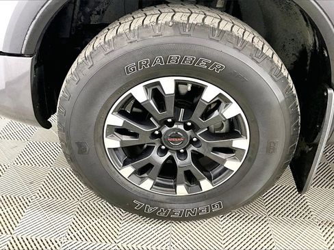 Used 2021 Nissan Titan PRO-4X w/ Pro-4x Convenience Package image 7