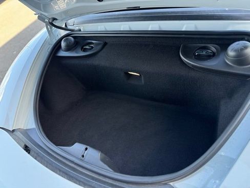 Used 2024 Porsche 718 Boxster RWD image 37