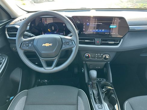 Used 2024 Chevrolet TrailBlazer LS w/ LS Confidence Package FWD image 18