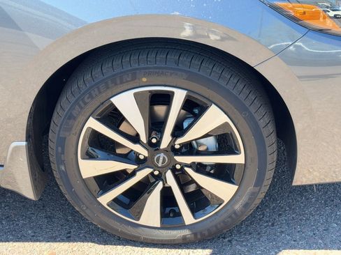 New 2025 Nissan Sentra SV w/ SV Premium Package image 10