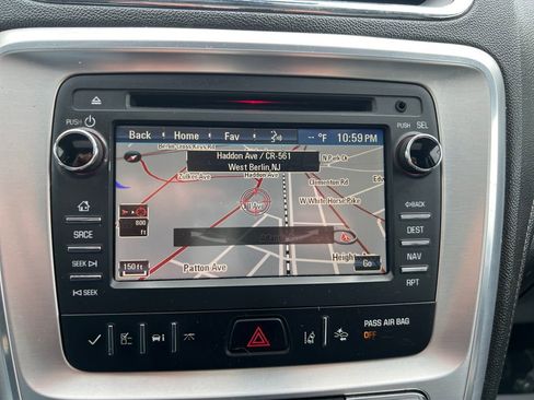 Used 2014 GMC Acadia SLT image 25