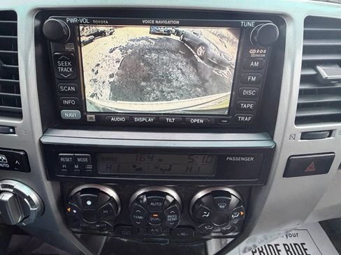 Used 2004 Toyota 4Runner Limited image 11