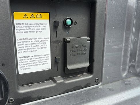 Used 2025 Ford F150 Lariat w/ Equipment Group 502A High image 31