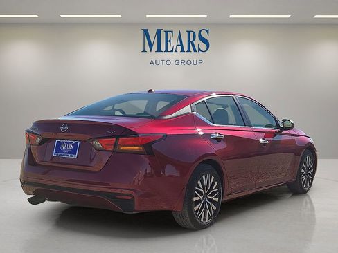 Used 2024 Nissan Altima 2.5 SV image 5