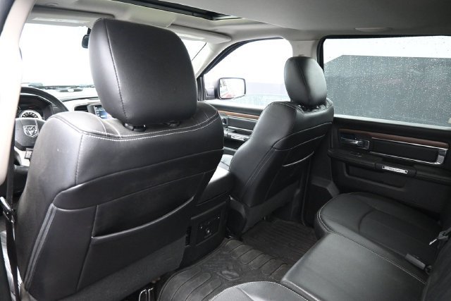 Used 2018 RAM 1500 Laramie w/ Convenience Group AWD/4WD image 31