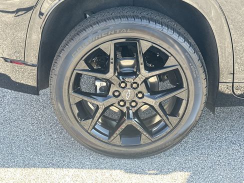 Used 2026 Chevrolet Traverse RS w/ LPO, Floor Liner Package FWD image 17