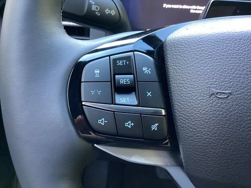 New 2026 Ford Explorer Platinum RWD image 60
