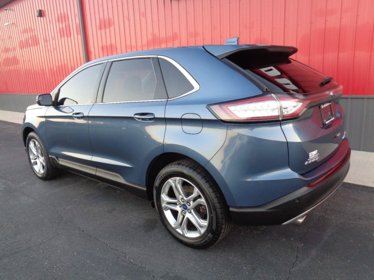 Used 2018 Ford Edge Titanium w/ Equipment Group 301A FWD image 7