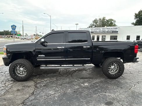 Used 2015 Chevrolet Silverado 1500 High Country w/ High Country Premium Package RWD image 9