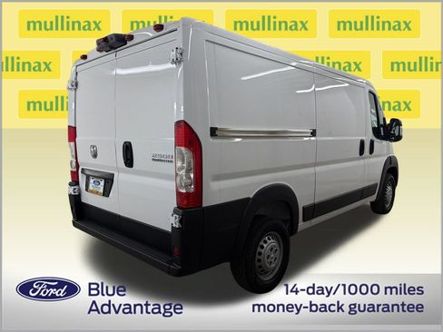 Used 2025 RAM ProMaster 2500 w/ Convenience Group FWD image 3
