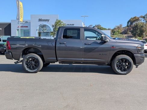 New 2026 RAM 2500 Laramie AWD/4WD image 9