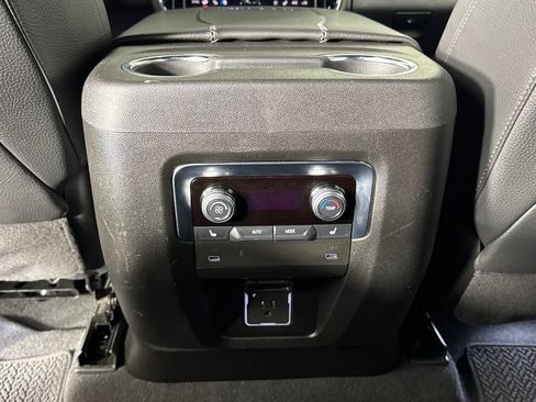 Certified 2025 GMC Yukon Denali AWD/4WD image 30