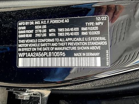 Used 2023 Porsche Macan AWD/4WD image 19