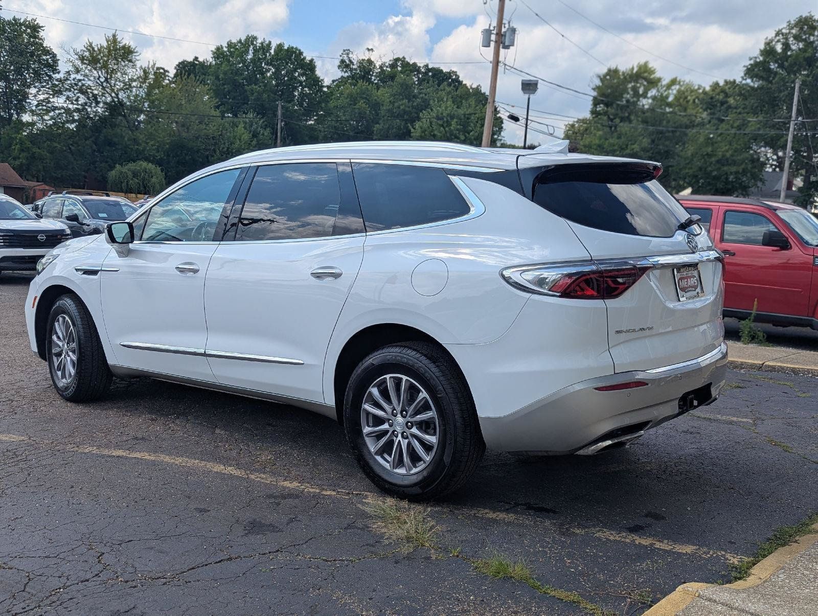 Used 2022 Buick Enclave Premium FWD image 11