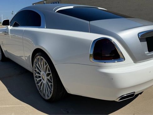 Used 2016 Rolls-Royce Wraith image 5