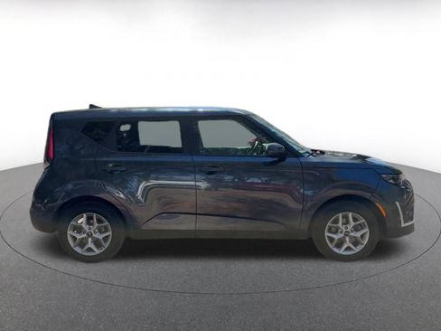 Used 2025 Kia Soul LX w/ LX Technology Package image 16