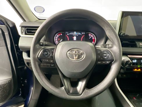 Used 2025 Toyota RAV4 XLE image 17