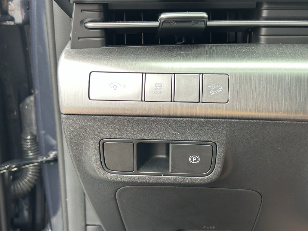 Certified 2024 Hyundai Kona SEL FWD image 29