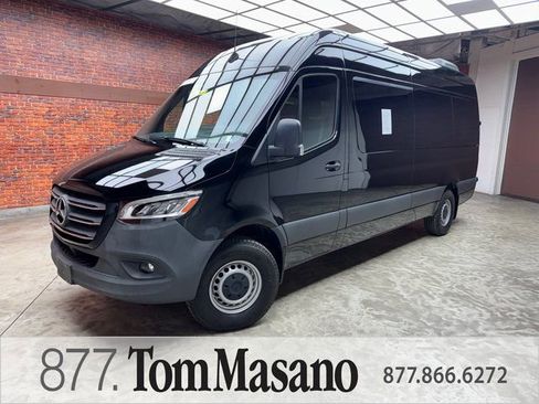 Used 2023 Mercedes-Benz Sprinter 2500 image 1