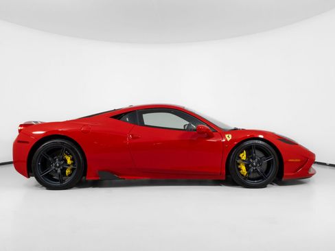 Used 2015 Ferrari 458 Speciale Coupe RWD image 10