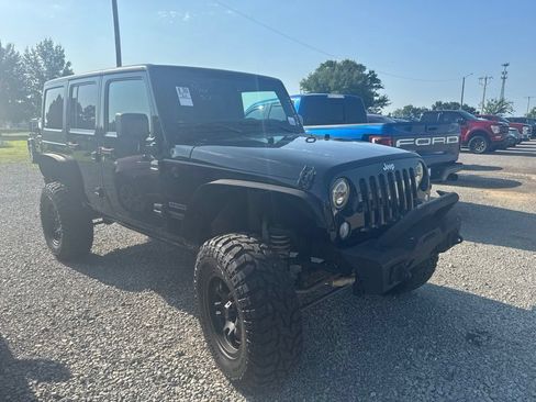 Used 2017 Jeep Wrangler Unlimited Sport w/ Quick Order Package 24S AWD/4WD image 3