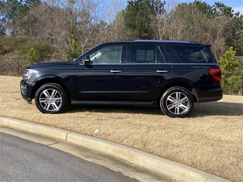 Certified 2024 Ford Expedition Limited image 11