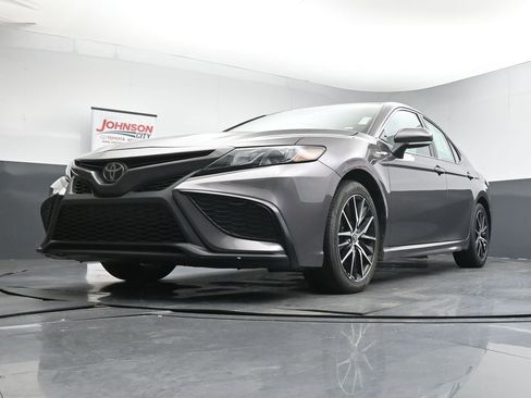 Used 2023 Toyota Camry SE FWD image 31