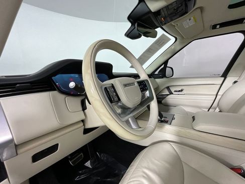 Certified 2024 Land Rover Range Rover Long Wheelbase SE image 15