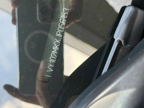 Used 2018 Volvo S90 T5 Momentum w/ Convenience Package image 23