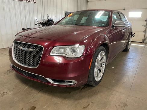 Used 2017 Chrysler 300 C Platinum w/ Safetytec Plus Group image 2