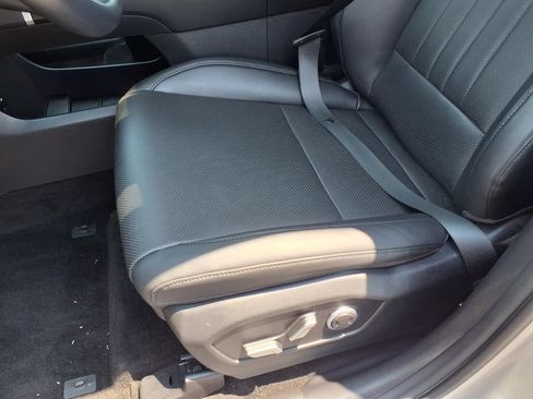 Used 2025 Hyundai Santa Fe SEL FWD image 25