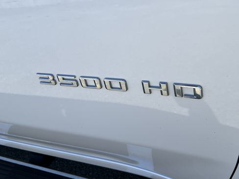 Used 2024 Chevrolet Silverado 3500 LTZ w/ LTZ Convenience Package AWD/4WD image 10
